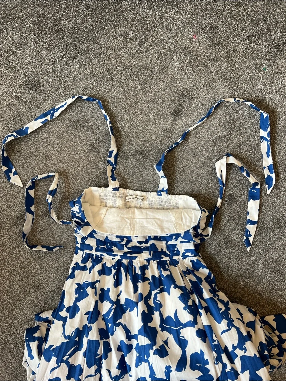 Abercrombie & Fitch blue white